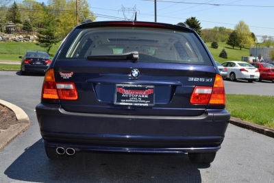 2005 BMW 325 xiT