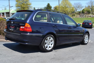 2005 BMW 325 xiT