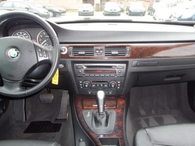 2006 BMW 325  xi