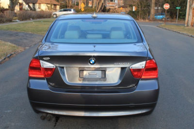 2006 BMW 325  i