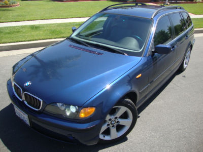 2005 BMW 325  iT