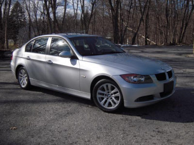 2006 BMW 325  i