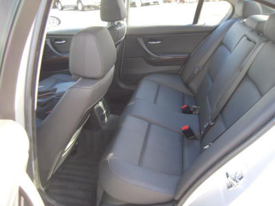 2006 BMW 325  i