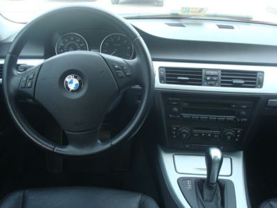2006 BMW 325  i