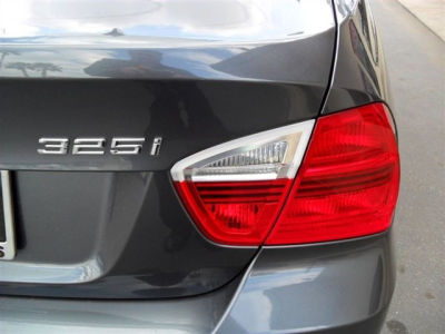 2006 BMW 325 i