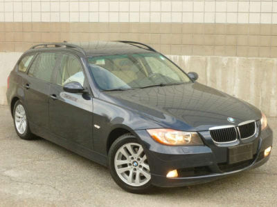 2006 BMW 325  xiT