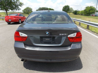 2006 BMW 325  i