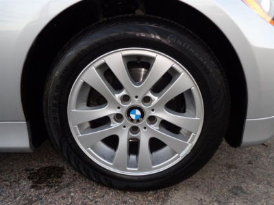 2006 BMW 325  xi