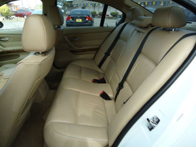 2006 BMW 325  i