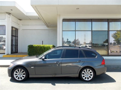2006 BMW 325  xiT