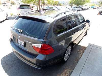 2006 BMW 325  xiT