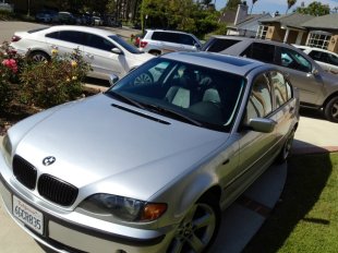 2005 BMW 325  i