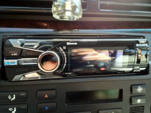 2005 BMW 325  i
