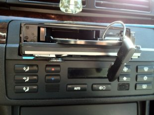 2005 BMW 325  i