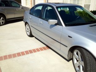 2005 BMW 325  i