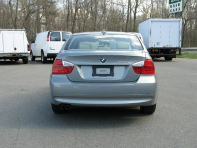 2006 BMW 325  xi