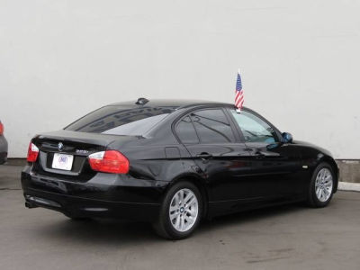2006 BMW 325  i