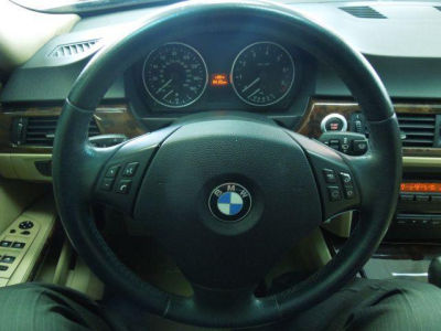 2006 BMW 325 i