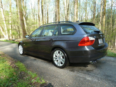 2006 BMW 325  xiT