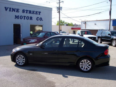 2006 BMW 325  i