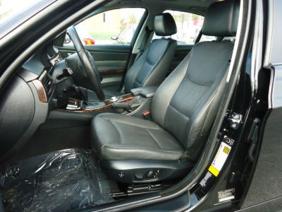2006 BMW 325  xi
