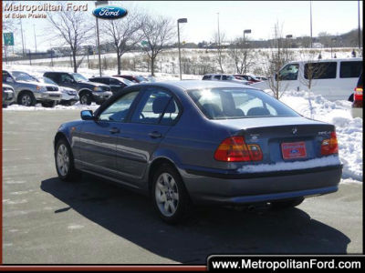 2005 BMW 325 xi
