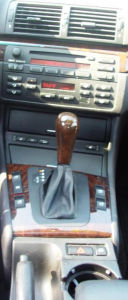 2005 BMW 325  xi