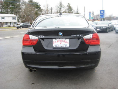 2006 BMW 325  xi