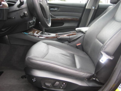2006 BMW 325  xi