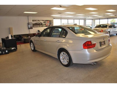 2006 BMW 325 i