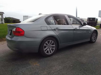 2006 BMW 325  i