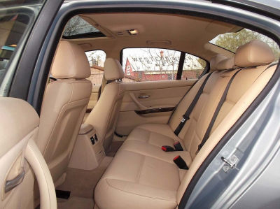 2006 BMW 325  i