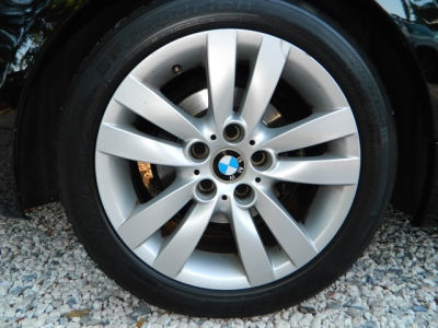 2006 BMW 325  i