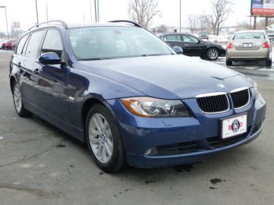 2006 BMW 325  xiT