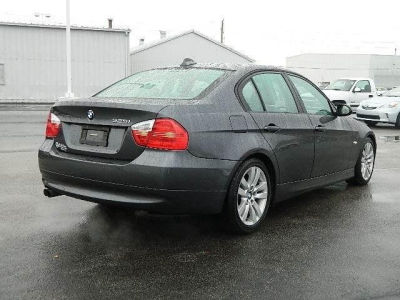2006 BMW 325  i