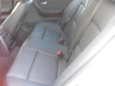 2006 BMW 325  i