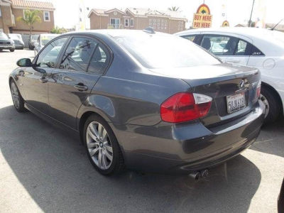 2006 BMW 325  i