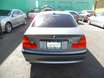 2004 BMW 325  i