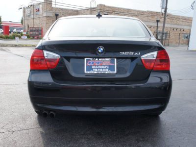 2006 BMW 325 xi