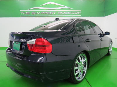 2006 BMW 325  i