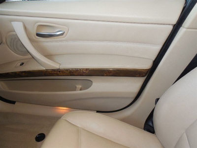 2006 BMW 325  xi