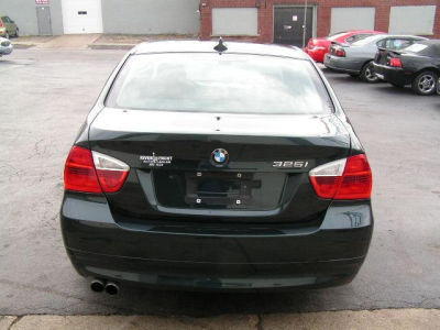 2006 BMW 325  i
