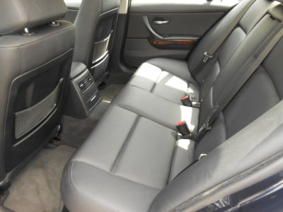 2006 BMW 325  xi