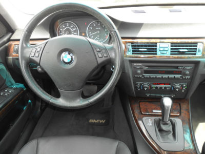 2006 BMW 325  xi
