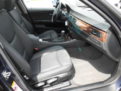 2006 BMW 325  xi