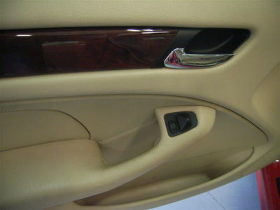 2004 BMW 325 i