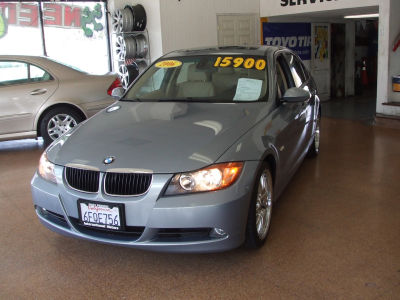 2006 BMW 325  i