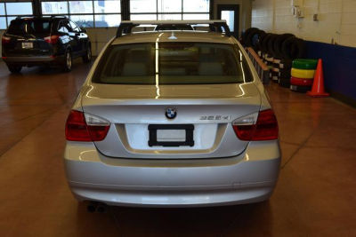 2006 BMW 325  xi