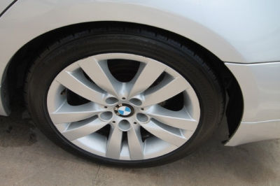 2006 BMW 325 i