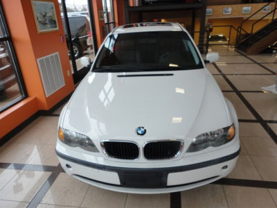 2002 BMW 325  i